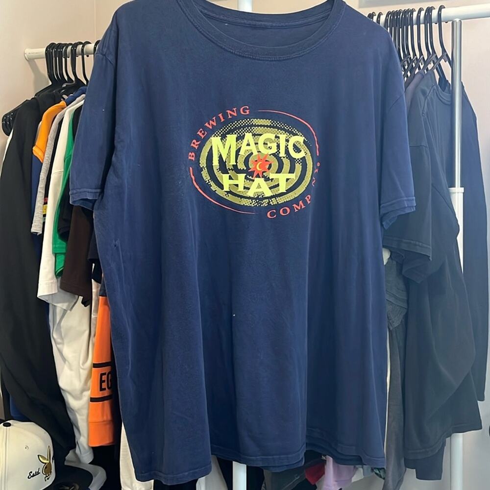 L /XL - Magic Hat Brewing Company.